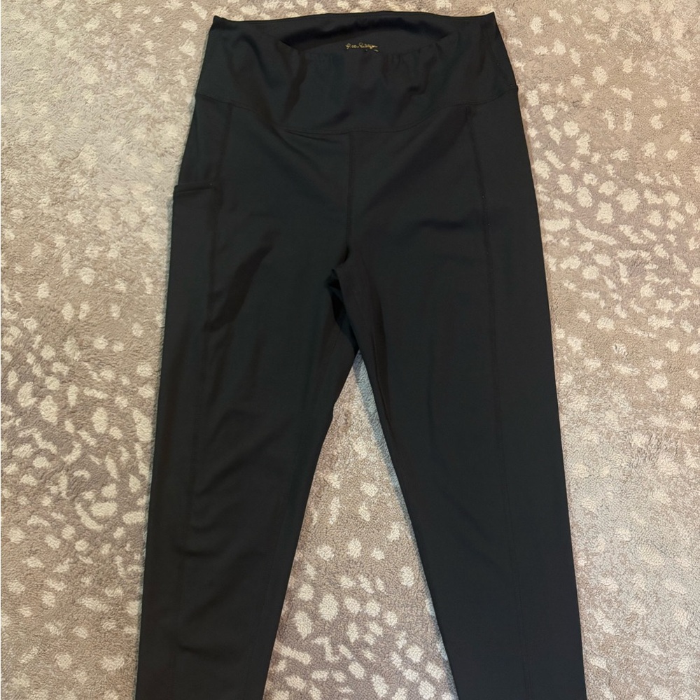 Like New Lilly Pulitzer Weekender Black Leggings